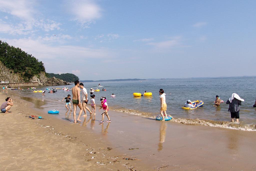 퍼스트 펜션 태안 외부 사진
